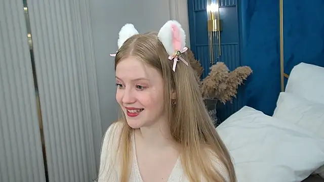 Snapshot of LilianHowards chatting on 05.09.26 LilianHowards online show from 05.09.26