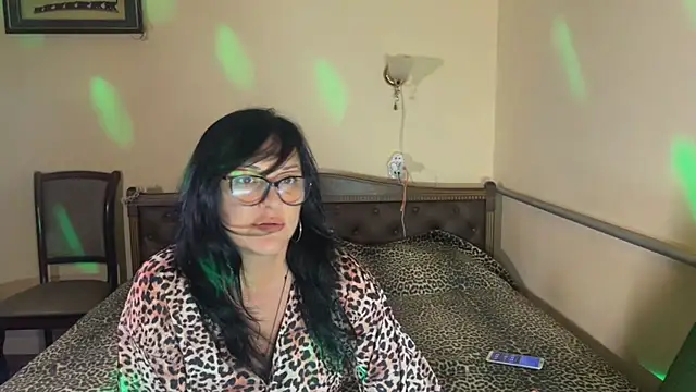 Snapshot of OxiLovex chatting on 07.18.26 OxiLovex online show from 07.18.26