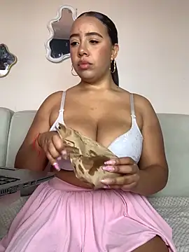  PRETTYANGEL  online show from 04.21.26