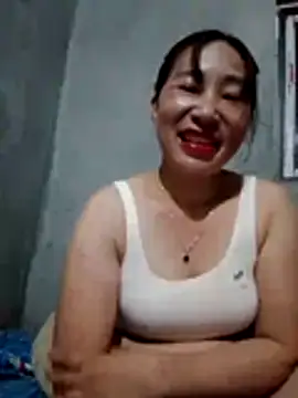 Snapshot of Tieuthu2 chatting on 04.26.26 Tieuthu2 online show from 04.26.26