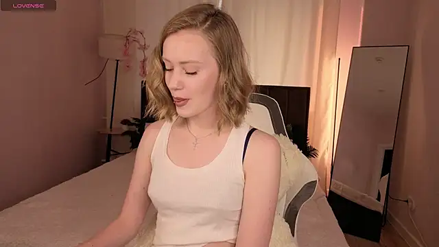 EvaHamilton online show from 06.17.26