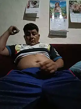 Snapshot of Mabajura chatting on 05.17.26 Mabajura online show from 05.17.26