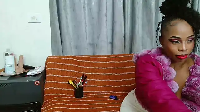 SweetHotLips102 online show from 07.28.26