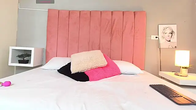 KARINA RUBY online show from 04.17.26