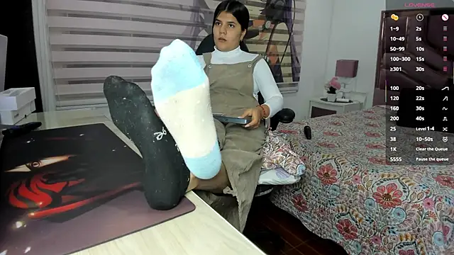 Snapshot of Antonellariu chatting on 07.30.26 Antonellariu online show from 07.30.26
