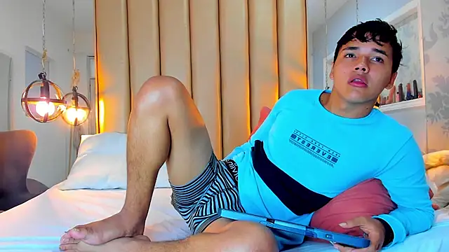 LianCarter  online show from 04.20.26