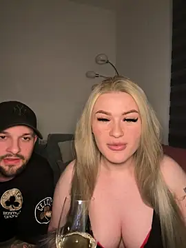 SexyCouple1910 online show from 04.20.26