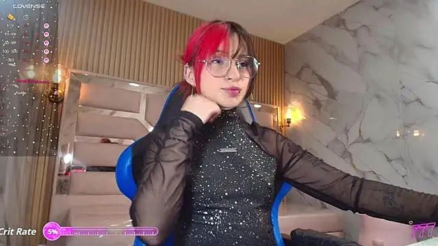 Snapshot of Moon_Red_r chatting on 04.26.26 Moon Red r online show from 04.26.26
