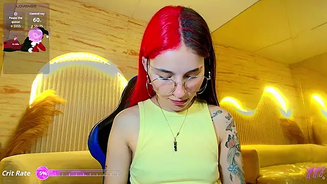 Snapshot of Moon_Red_r chatting on 05.27.26 Moon Red r online show from 05.27.26