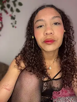 Daphnne Curly online show from 05.07.26