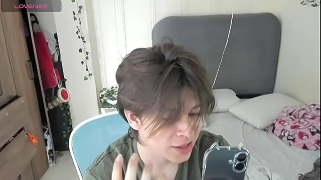 Snapshot of Felixzyn chatting on 05.19.26 Felixzyn online show from 05.19.26
