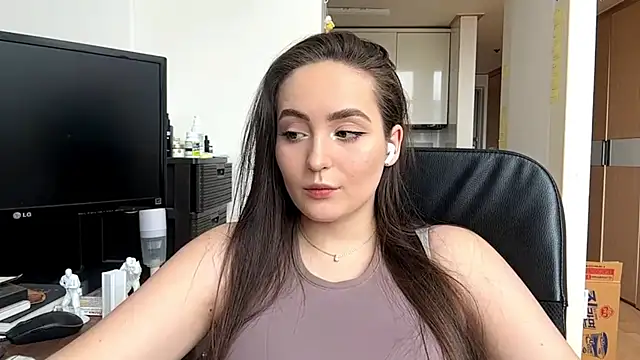 Emilly Cart online show from 05.02.26