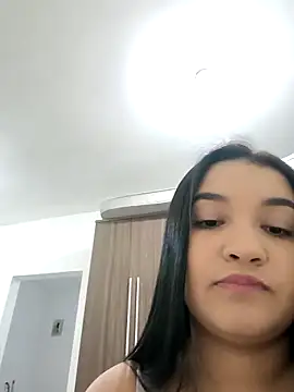 Snapshot of eline01 chatting on 05.14.26 eline01 online show from 05.14.26