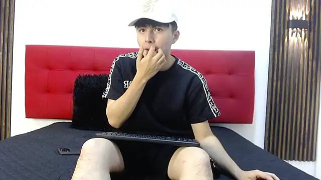 LunayDream online show from 04.21.26