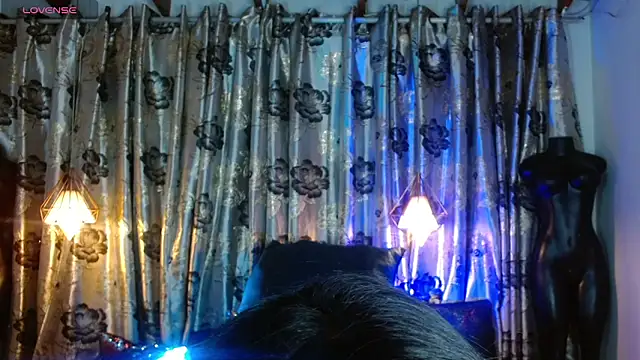 Hecate doll online show from 04.29.26