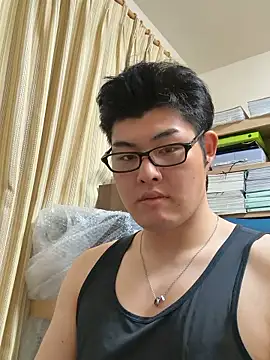 Snapshot of shun_201 chatting on 04.28.26 shun 201 online show from 04.28.26
