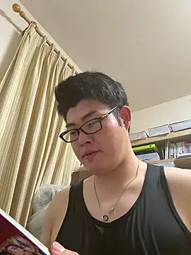 Snapshot of shun_201 chatting on 05.06.26 shun 201 online show from 05.06.26