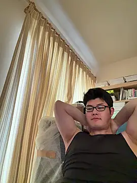 Snapshot of shun_201 chatting on 05.14.26 shun 201 online show from 05.14.26