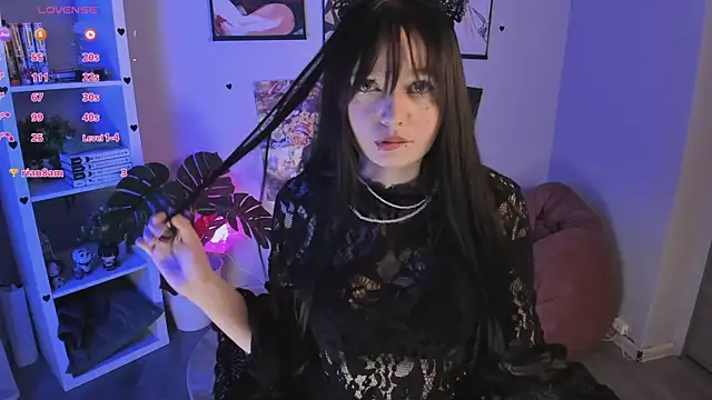Tomie Kawakami online show from 05.09.26