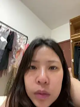Snapshot of nuonuo_x chatting on 04.25.26 nuonuo x online show from 04.25.26