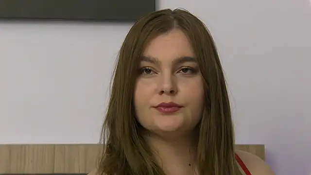 Snapshot of SolangeRay chatting on 05.28.26 SolangeRay online show from 05.28.26