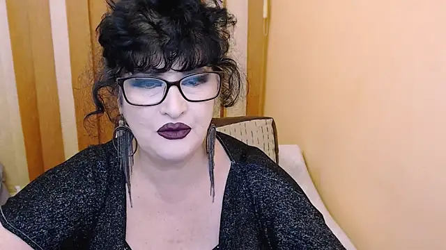 QuuenOfSin online show from 01.02.25