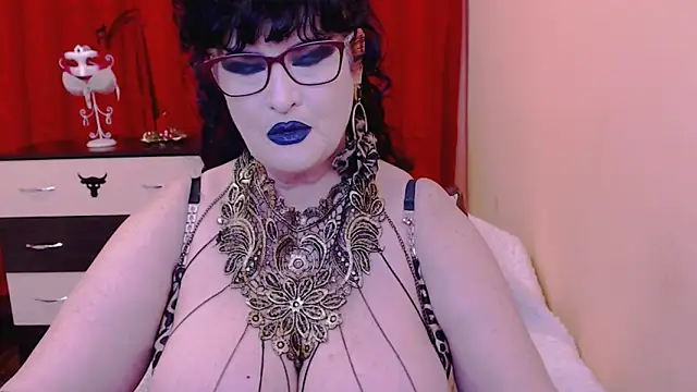 Snapshot of QuuenOfSin chatting on 02.24.26 QuuenOfSin online show from 02.24.26