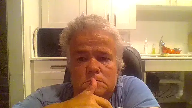 Snapshot of smokinhotshorty chatting on 07.27.26 smokinhotshorty online show from 07.27.26