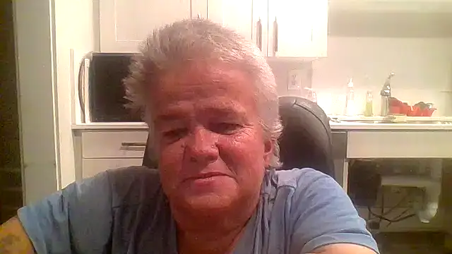 Snapshot of smokinhotshorty chatting on 07.28.26 smokinhotshorty online show from 07.28.26