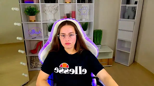 NadinnL online show from 05.21.26