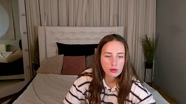 NadinnL online show from 07.06.26