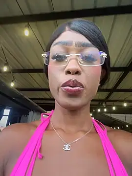 CocoaLuxeXXX online show from 07.27.26