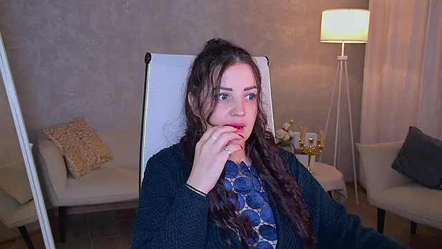 AureliaVane online show from 06.17.26