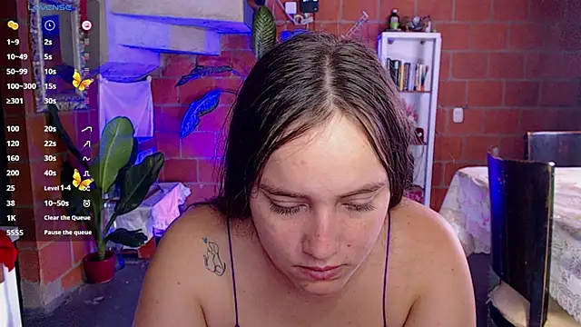 Valerymoon19 online show from 06.18.26