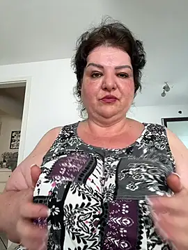 curvymilfmicha online show from 06.27.26