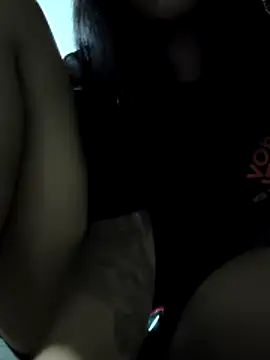 Snapshot of Thanilopera chatting on 04.24.26 Thanilopera online show from 04.24.26
