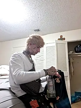 CamsWRLD online show from 07.15.26