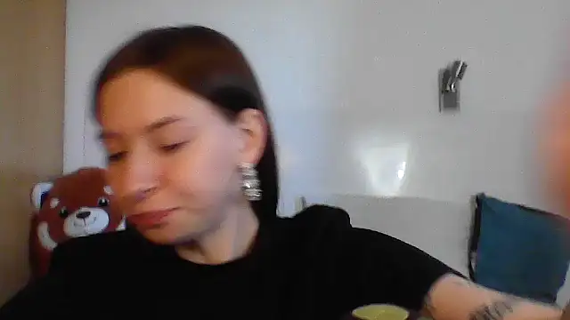 JuicyErika online show from 04.30.26