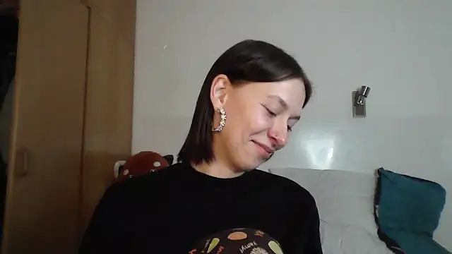 JuicyErika online show from 04.30.26