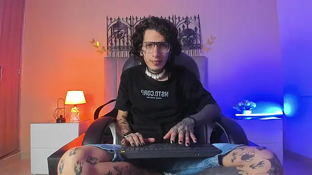 Snapshot of Vergil_Noir_ chatting on 05.24.26 Vergil Noir online show from 05.24.26