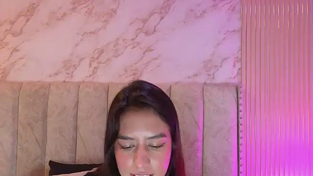 Snapshot of Alahia_Bloom chatting on 07.19.26 Alahia Bloom online show from 07.19.26