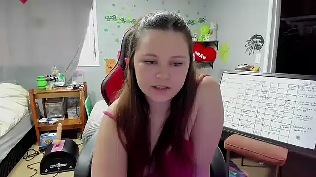 Snapshot of DelilaFields2 chatting on 05.22.26 DelilaFields2 online show from 05.22.26