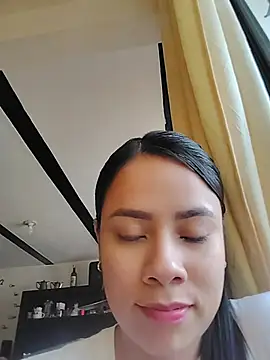 Snapshot of Nicol_Alvarez1 chatting on 05.20.26 Nicol Alvarez1 online show from 05.20.26