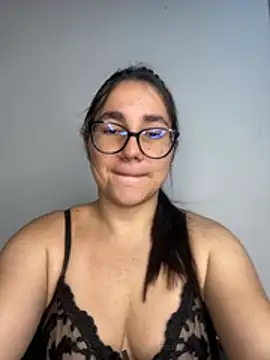 mia khalaf online show from 05.10.26