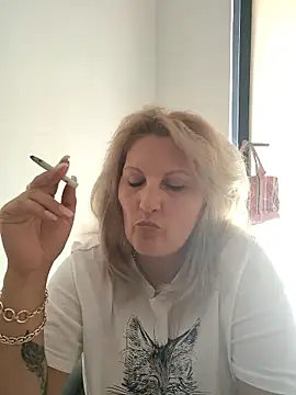 Divineblond online show from 09.23.25