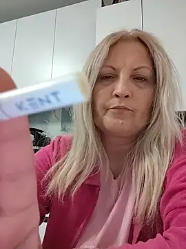 Divineblond online show from 04.22.26