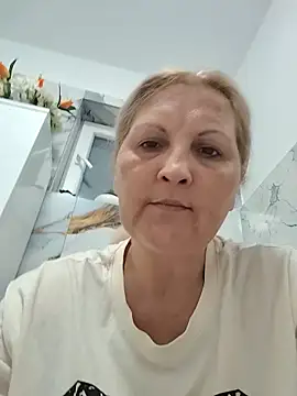 Divineblond online show from 04.25.26