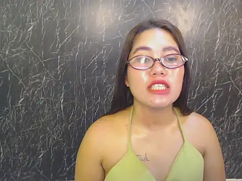 Snapshot of ur_prettychelsie chatting on 04.25.26 ur prettychelsie online show from 04.25.26