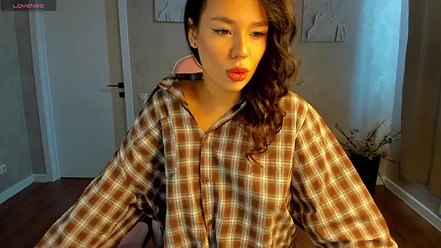 Elaine Smith online show from 05.26.26