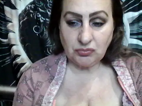 LoaqLovew online show from 04.27.26